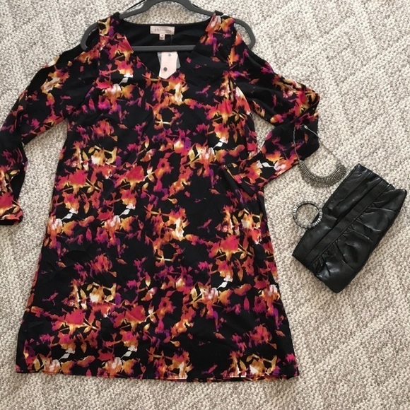 Floral print dress - Picture 2 of 5